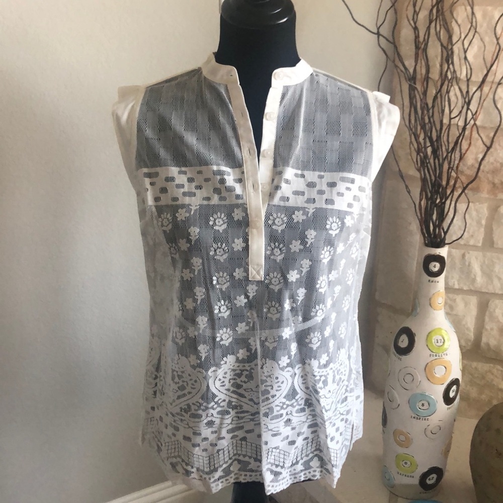 CAbi Style 5201 crochet top NWOT Size small